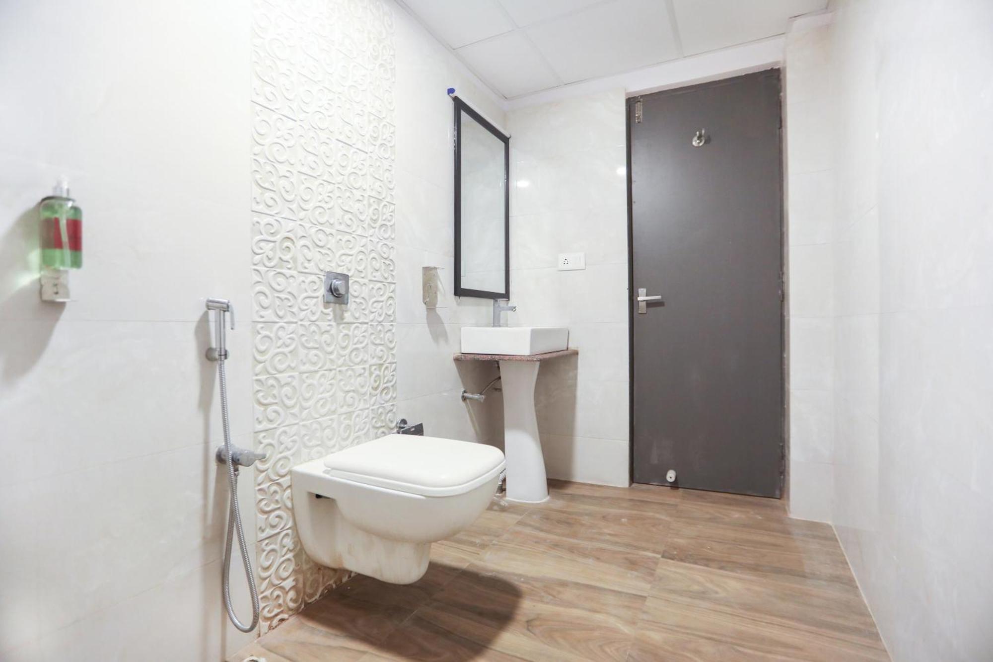 Super Townhouse Suncitel Near Kolkata Airport Otel Dum Dum Dış mekan fotoğraf